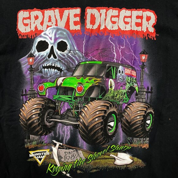 Monster Jam Grave Digger Keeping The Shovel Sharp Graphic T-Shirt Medium - Picture 2 of 4